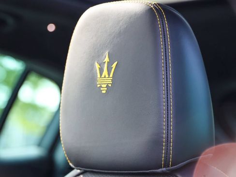 Used 2023 Maserati Grecale Modena AWD/4WD image 29