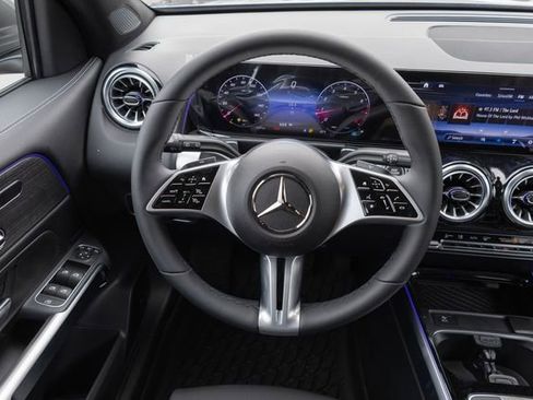 New 2026 Mercedes-Benz GLB 250 4MATIC image 24