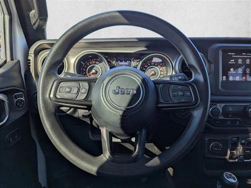 Used 2022 Jeep Gladiator Sport image 15