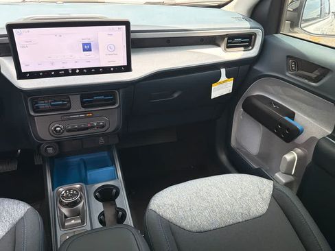 New 2026 Ford Maverick XLT w/ XLT Luxury Package FWD image 20