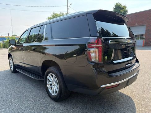 Used 2024 Chevrolet Suburban LT AWD/4WD image 3