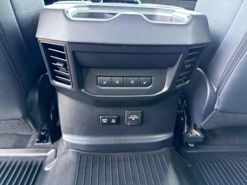 Used 2025 Toyota Tundra Platinum AWD/4WD image 30