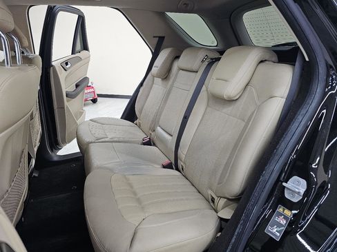 Used 2017 Mercedes-Benz GLE 350 image 24