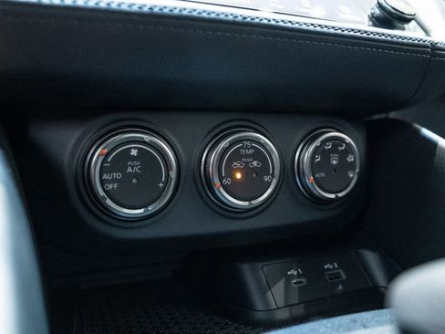 Used 2024 Nissan Z Performance w/ Floor Mat Package RWD image 31