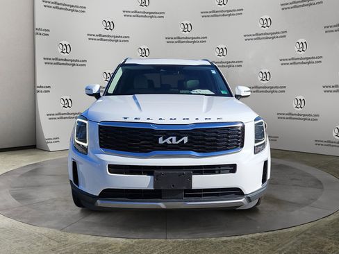 Used 2022 Kia Telluride EX w/ Towing Package image 8