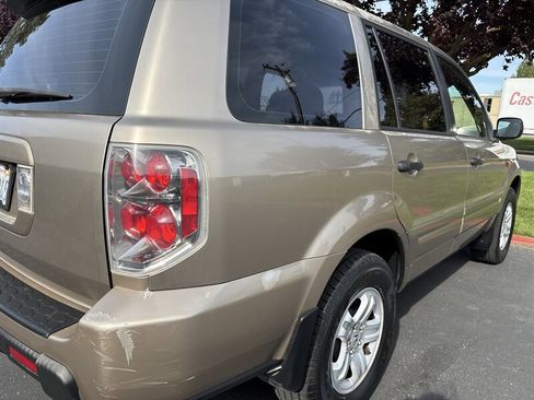 Used 2006 Honda Pilot LX image 12
