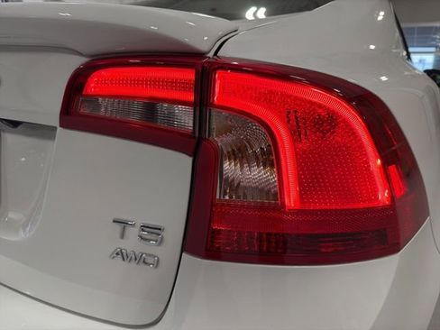 Used 2018 Volvo S60 T5 Dynamic w/ Vision Package AWD/4WD image 38