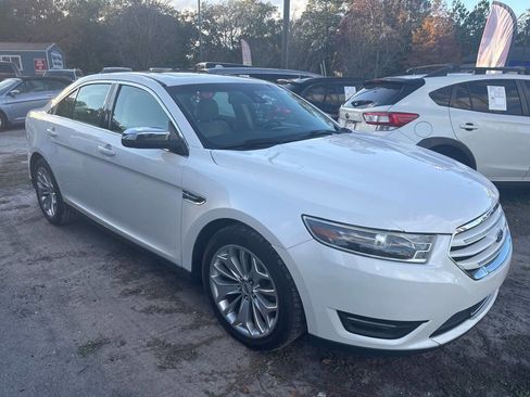 Used 2019 Ford Taurus Limited FWD image 3