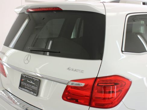 Used 2016 Mercedes-Benz GL 450 4MATIC w/ Premium I Package image 19