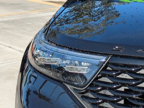 Certified 2023 Ford Explorer ST-Line w/ Class IV Trailer Tow Package image 9