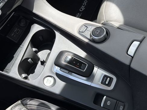 Certified 2024 INFINITI QX50 Sensory image 18
