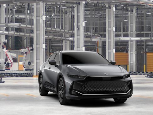 New 2026 Toyota Crown XLE image 32