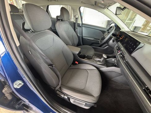 Used 2025 Kia K4 FWD image 36