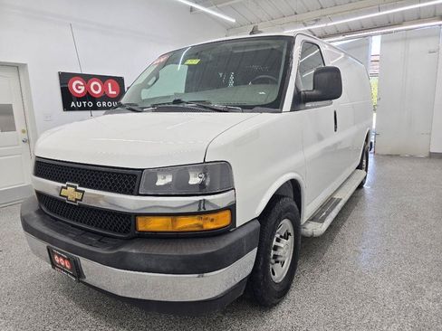 Used 2020 Chevrolet Express 2500 w/ Driver Convenience Package RWD image 7