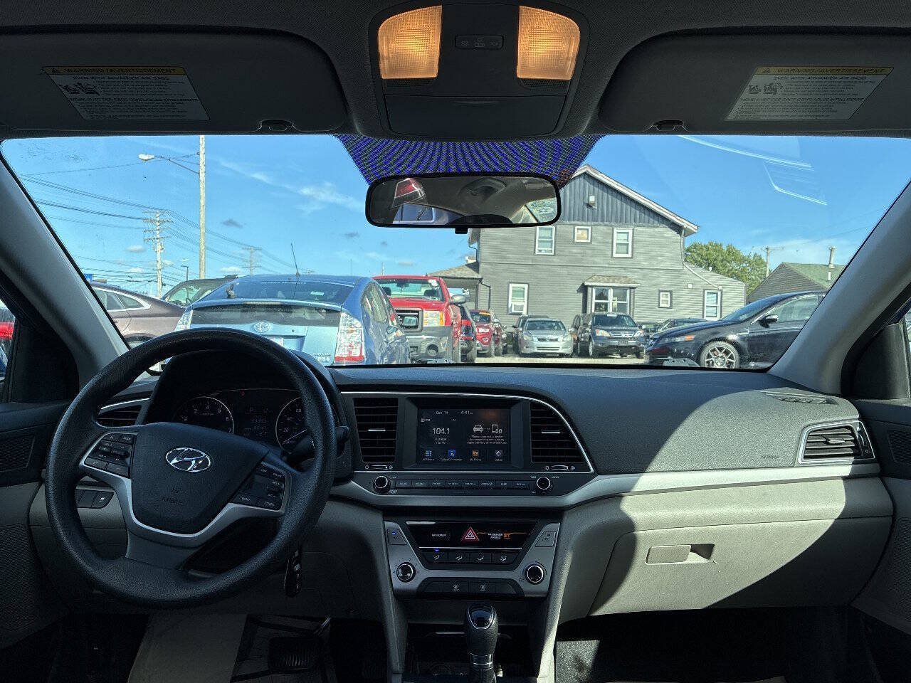 Used 2017 Hyundai Elantra SE FWD image 16