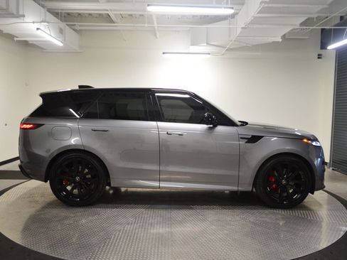 Used 2024 Land Rover Range Rover Sport Dynamic SE AWD/4WD image 8