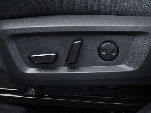 Certified 2023 Nissan Rogue SV image 24