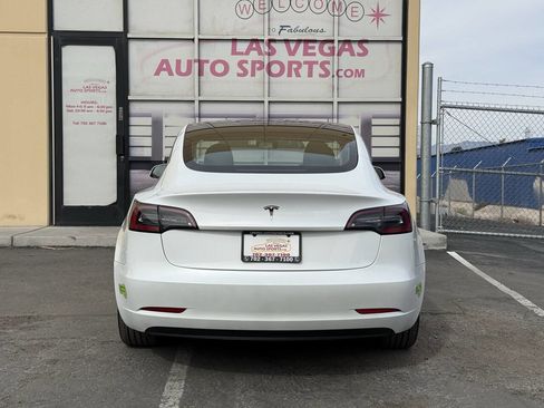 Used 2023 Tesla Model 3 Standard Range image 8