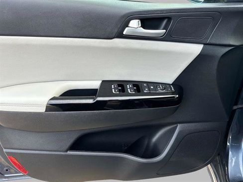 Used 2019 Kia Sportage EX w/ EX Sport Appearance Package image 19