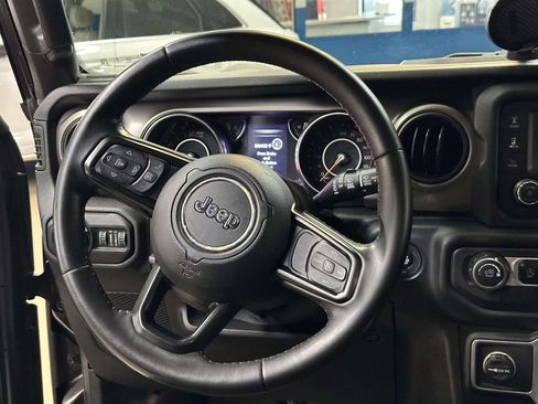 Used 2018 Jeep Wrangler Unlimited Sport S AWD/4WD image 20