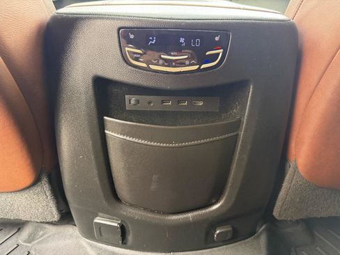 Used 2018 Cadillac Escalade ESV Premium Luxury AWD/4WD image 26