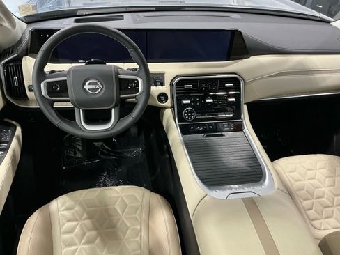 Used 2025 Nissan Armada Platinum Reserve image 31