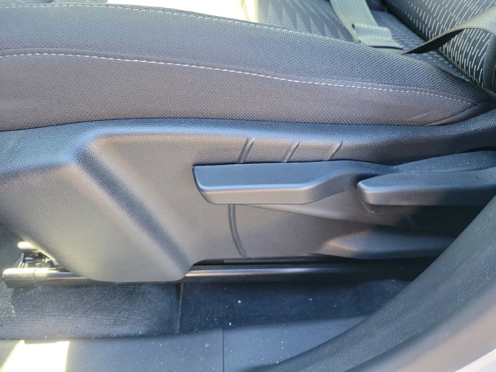 Used 2025 Chevrolet Equinox LT FWD image 22