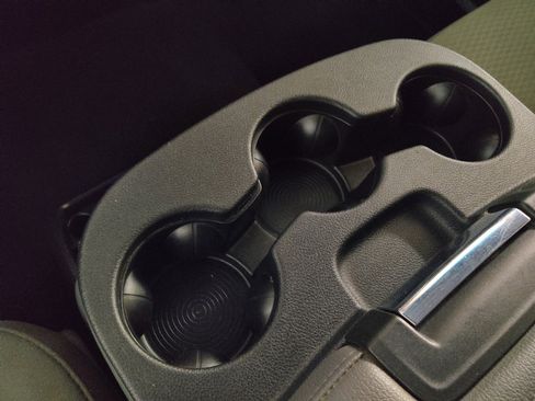 Used 2020 RAM 1500 Classic SLT image 26