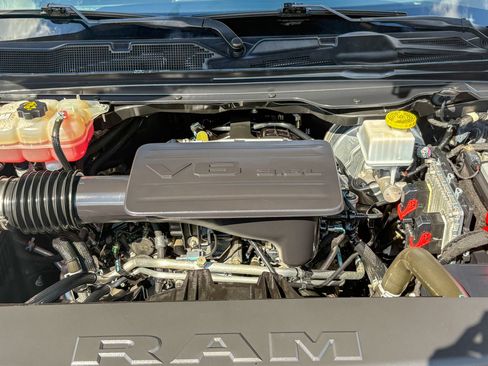 Used 2022 RAM 1500 Big Horn AWD/4WD image 39