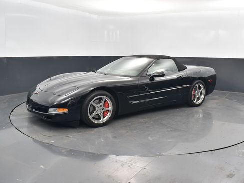 Used 2000 Chevrolet Corvette Base w/ Performance Handling Pkg image 8