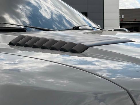 Used 2012 Ford F150 Raptor w/ Raptor Luxury Pkg image 9