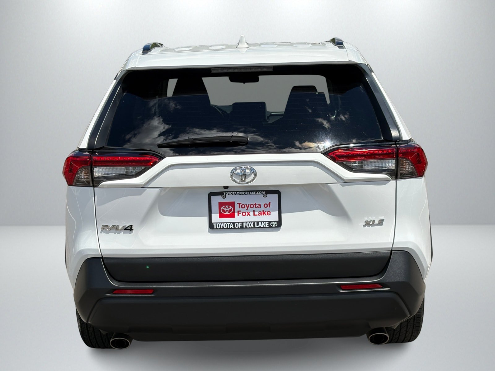 Used 2024 Toyota RAV4 XLE FWD image 4