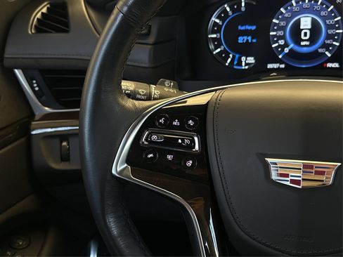 Used 2020 Cadillac Escalade Platinum RWD image 30