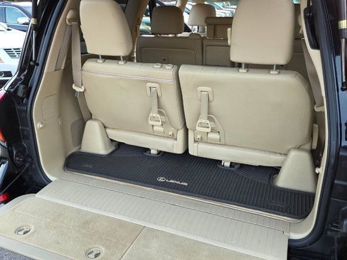 Used 2011 Lexus LX 570 4WD image 37