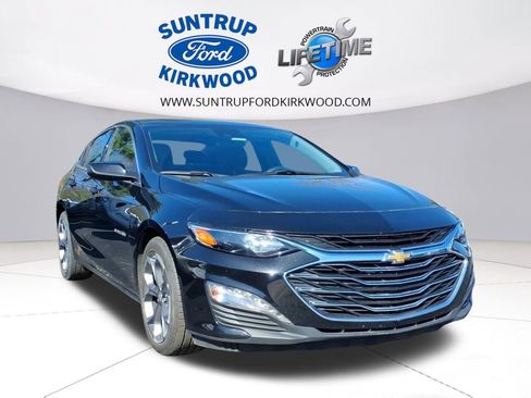 Used 2024 Chevrolet Malibu LT image 2
