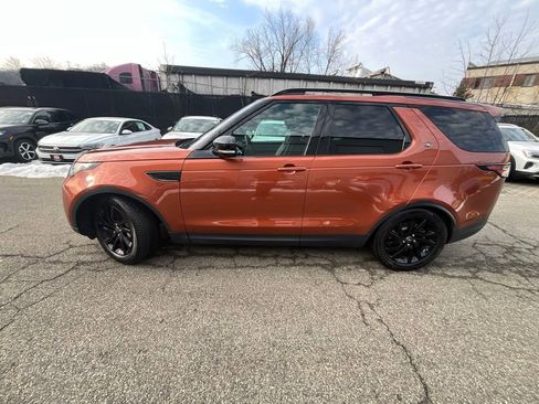 Used 2018 Land Rover Discovery HSE image 3