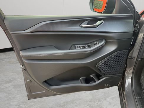 Used 2024 GMC Sierra 2500 Denali w/ Denali Reserve Package image 24