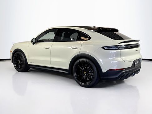 Certified 2024 Porsche Cayenne Turbo GT AWD/4WD image 3