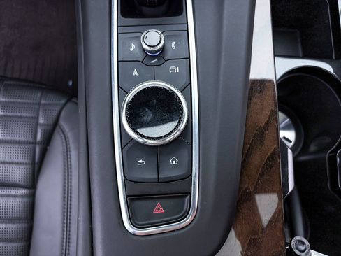 Used 2022 Cadillac Escalade Sport Platinum AWD/4WD image 31