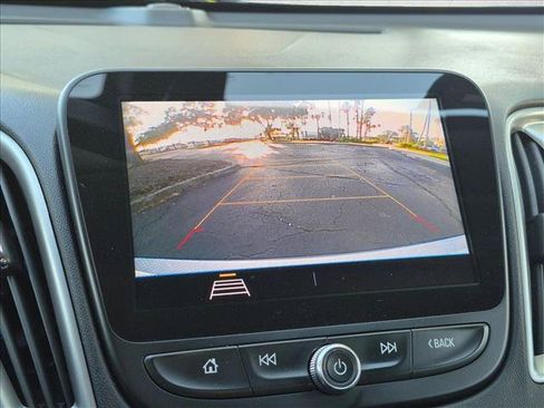 Used 2020 Chevrolet Malibu LS w/ LPO, Convenience Package 1 FWD image 13