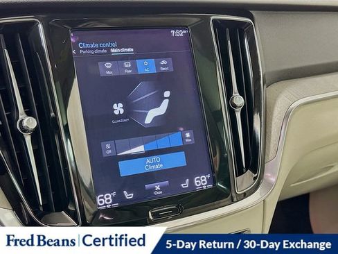 Used 2022 Volvo V60 T5 Cross Country w/ Advanced Package image 17