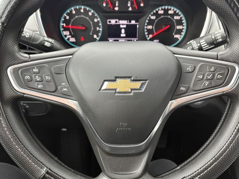 Used 2023 Chevrolet Equinox LS w/ Midnight Edition FWD image 17