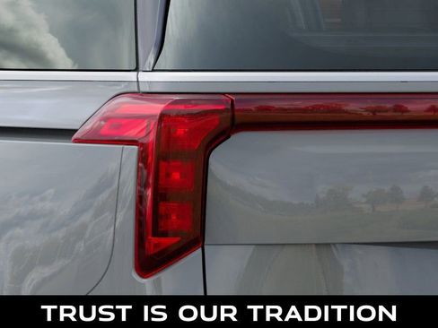 New 2026 Kia Carnival EX image 11