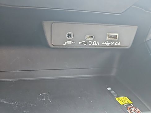 Used 2024 Subaru Crosstrek 2.5i Limited image 30