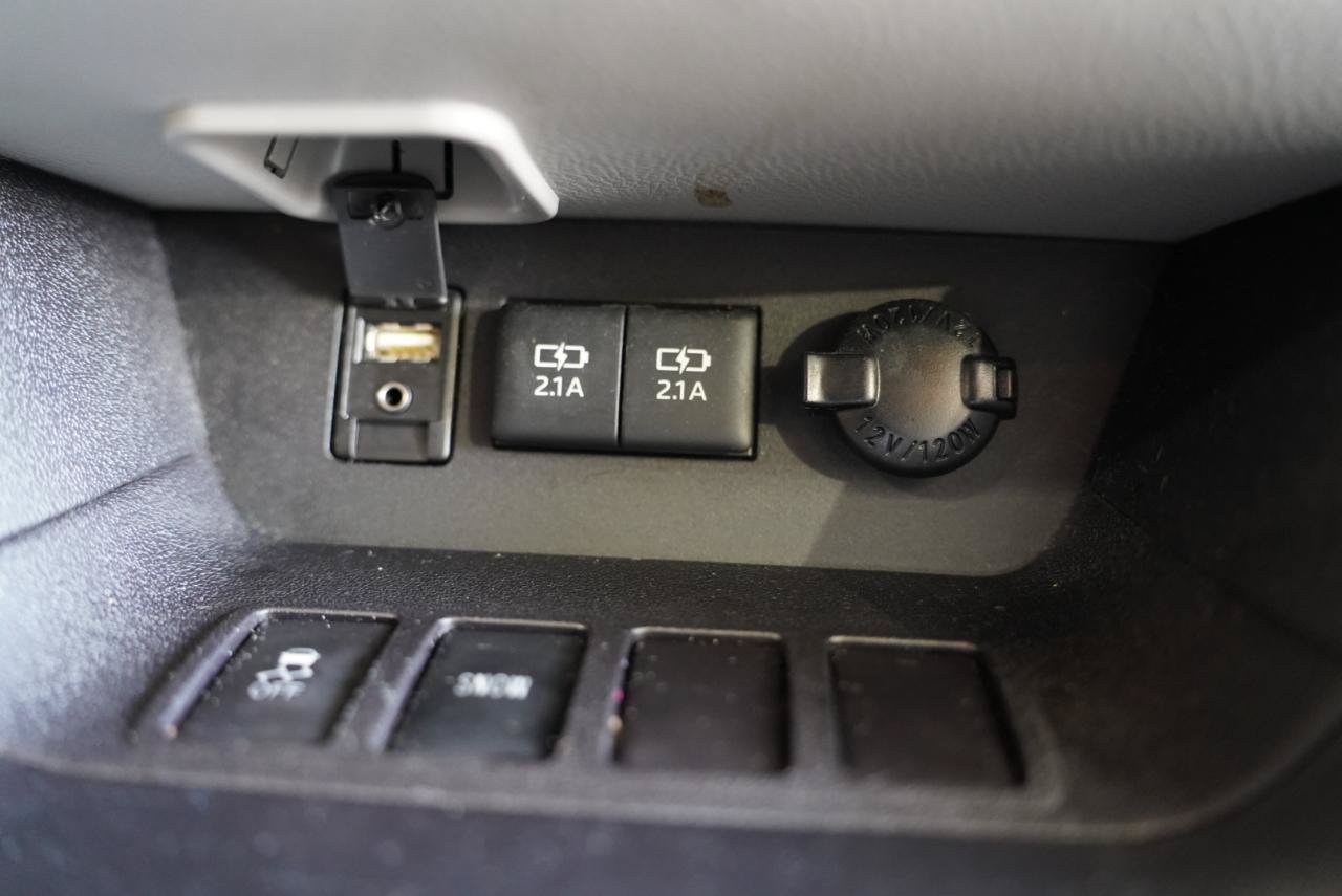 Used 2017 Toyota Highlander Limited FWD image 22
