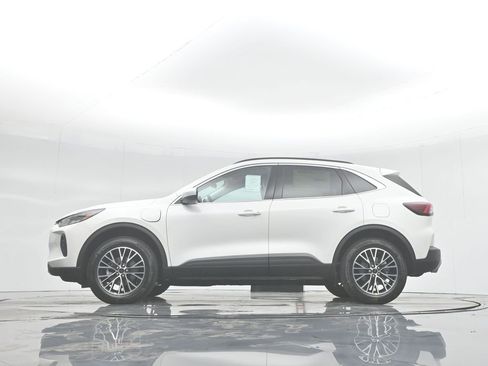 New 2025 Ford Escape SE image 7