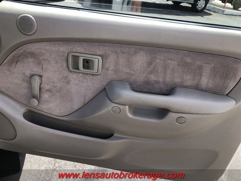 Used 2003 Toyota Tacoma PreRunner RWD image 18