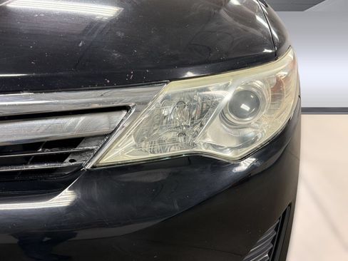 Used 2014 Toyota Camry LE FWD image 11