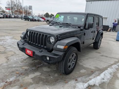 Used 2021 Jeep Wrangler Unlimited Sport image 34