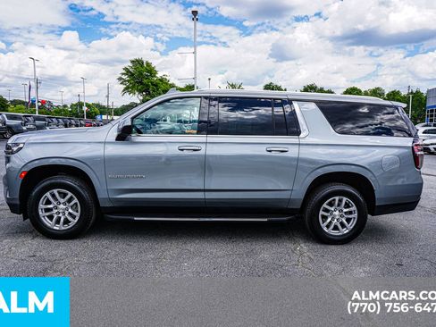 Used 2024 Chevrolet Suburban LT RWD image 10
